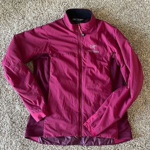 Arc’teryx women’s purple light weight jacket-Size L